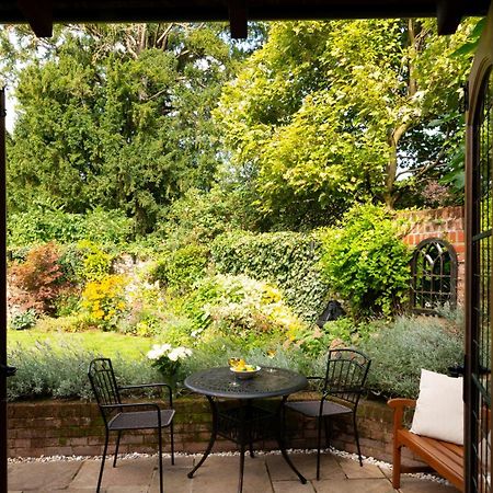 Miller Cottage A Luxury 1550'S Cottage In The Historic Centre Of Saffron Walden Exterior foto