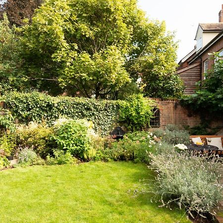 Miller Cottage A Luxury 1550'S Cottage In The Historic Centre Of Saffron Walden Exterior foto